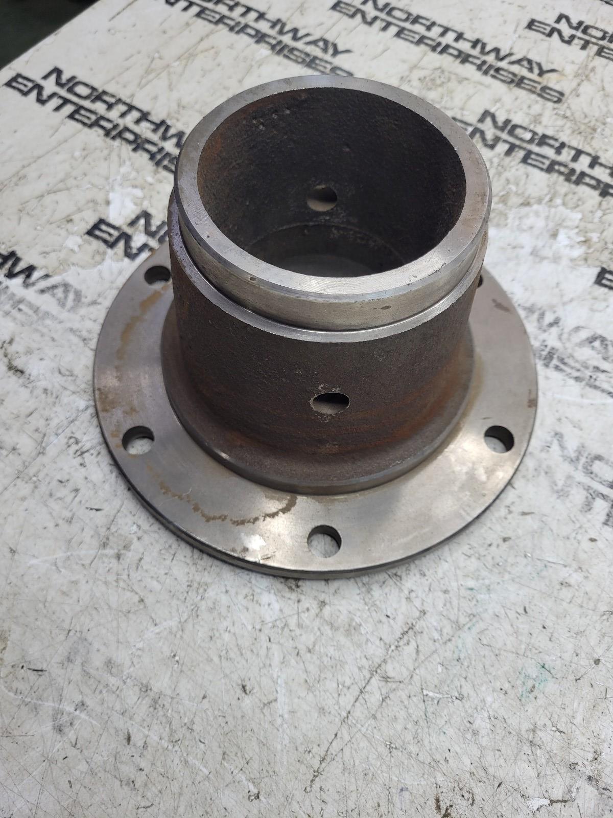 NEW 238472 HUB DANA SPICER