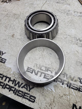 NEW TIMKEN HM212047-20024 BEARING AND RACE ASSEMBLY HM212011-20024