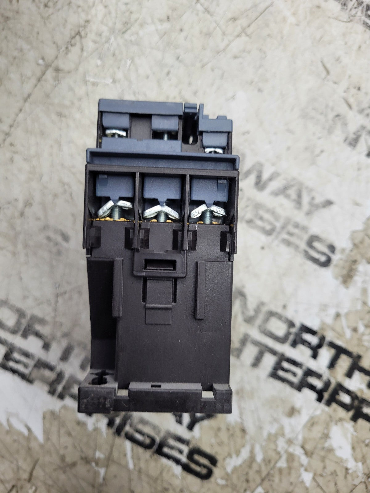 NEW 3RT2025-1AK60 3RT20251AK60 3 pole, 16 AMP contactor