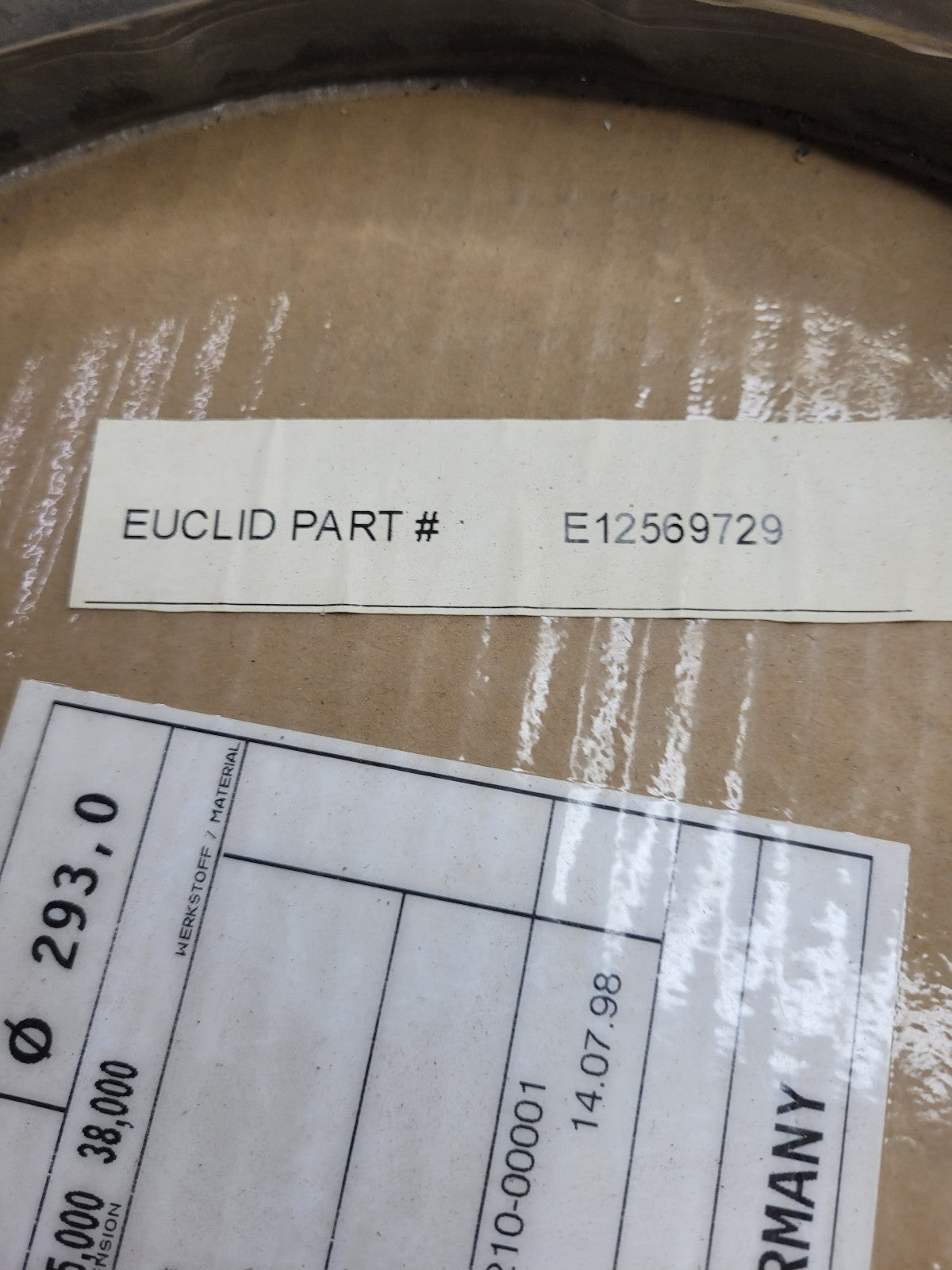 NEW 12569729 E12569729 LWD 76.97H-26 HN60 OIL SEAL