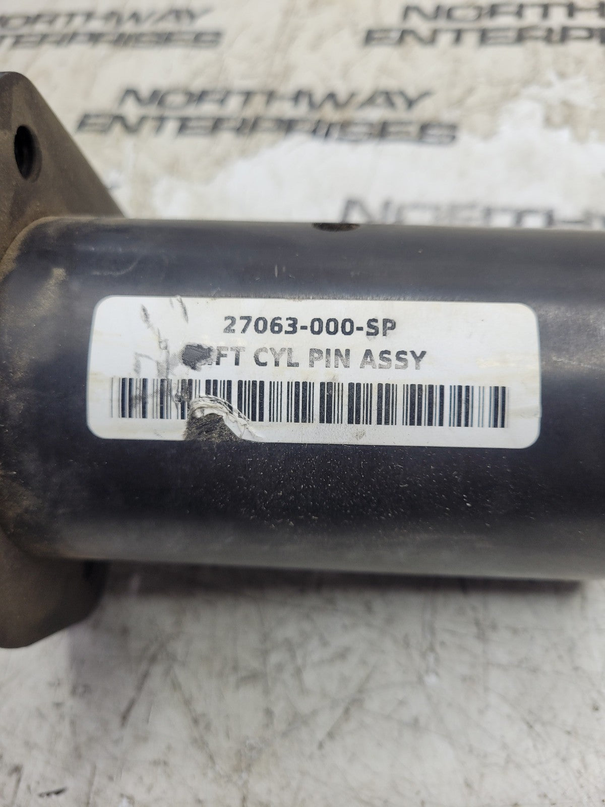 NEW XTREME LIFT CYLINDER PIN ASSY 27063-000-SP