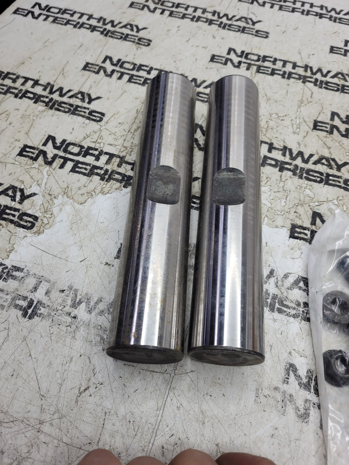 NEW GENUINE MERITOR R201609 KING PIN KIT