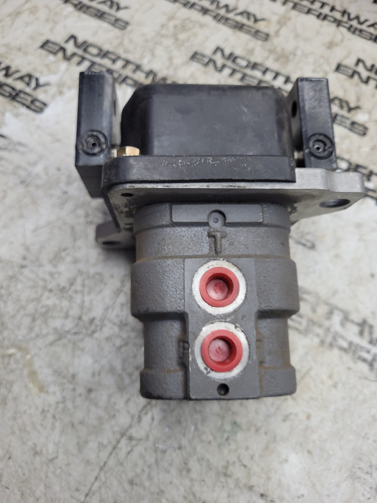 NEW HITACHI 9151782 FLOW CONTROL HYD. VALVE AT216017