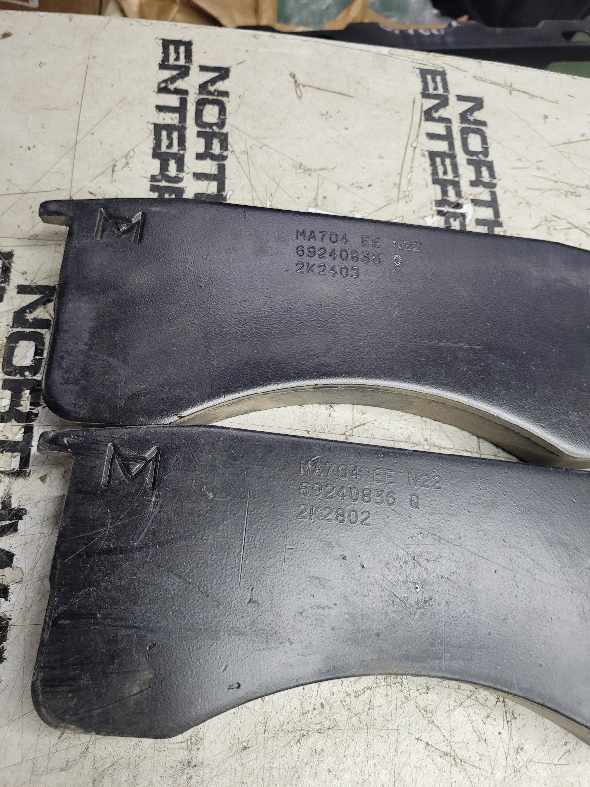 New Meritor KITD769704HWD 9c4z-2001-b Disc Brake Pad Kit *MISSING 2 PADS*