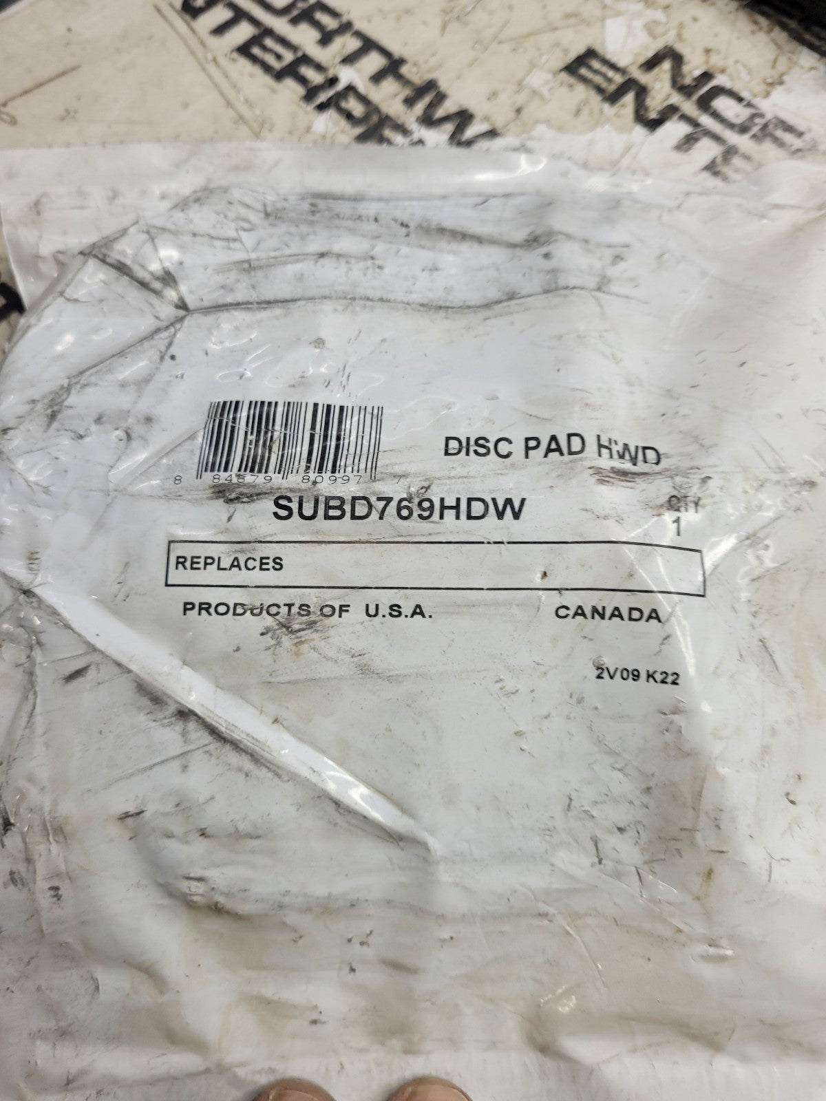 New Meritor KITD769704HWD 9c4z-2001-b Disc Brake Pad Kit *MISSING 2 PADS*
