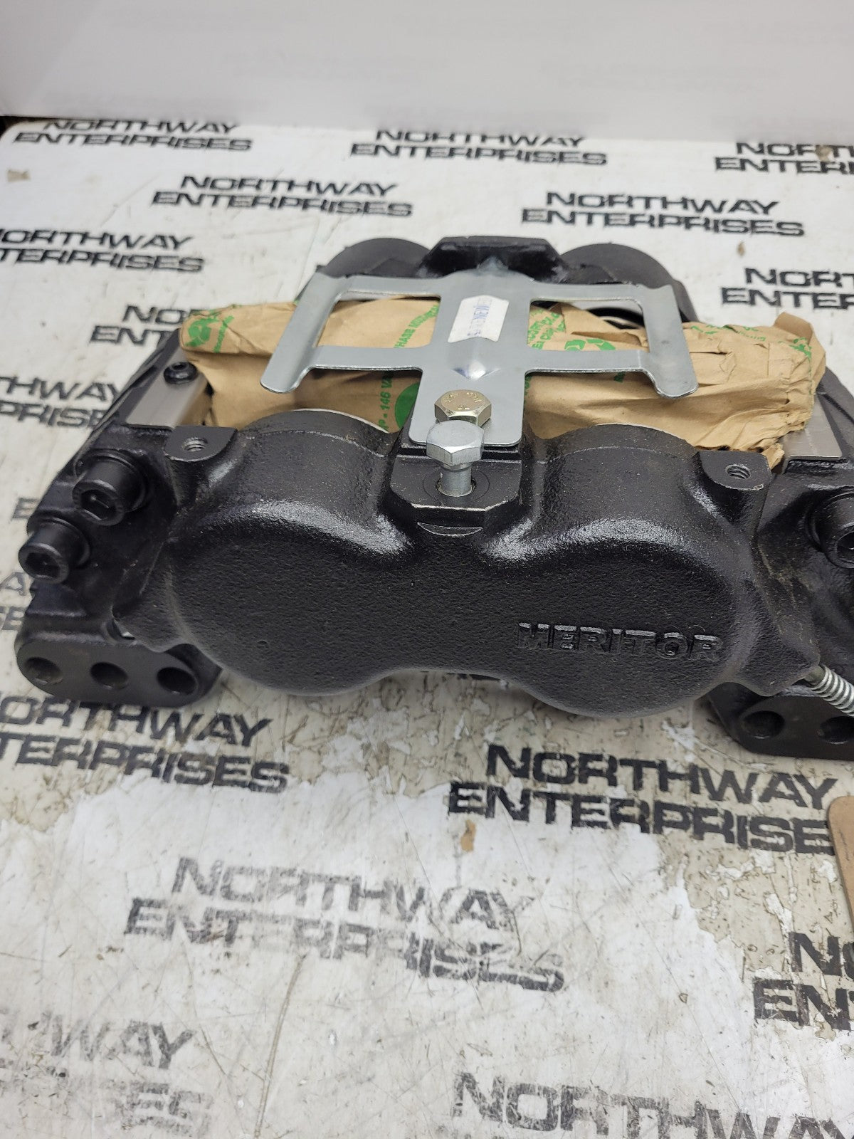 NEW CALIPER, REMAN LH FRT/RH RR, 5011304R91