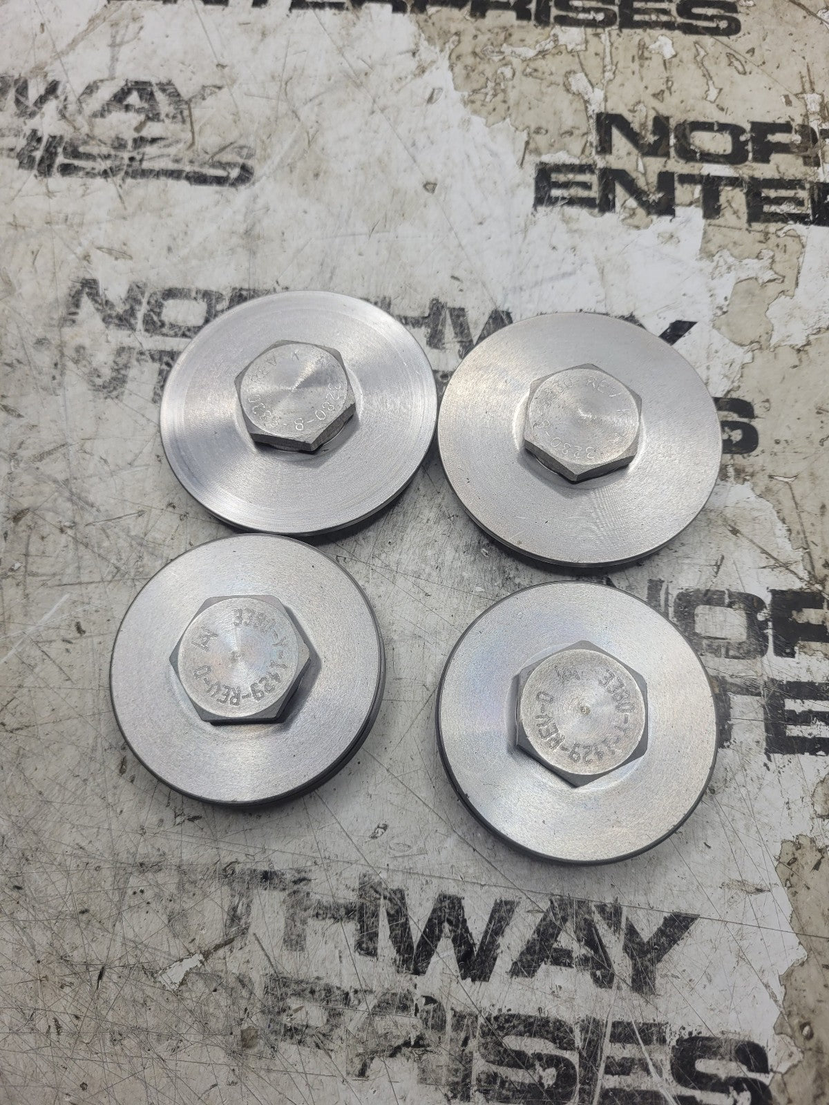 NEW MERITOR R201605 /  CC4Z-3111-A KING PIN KIT