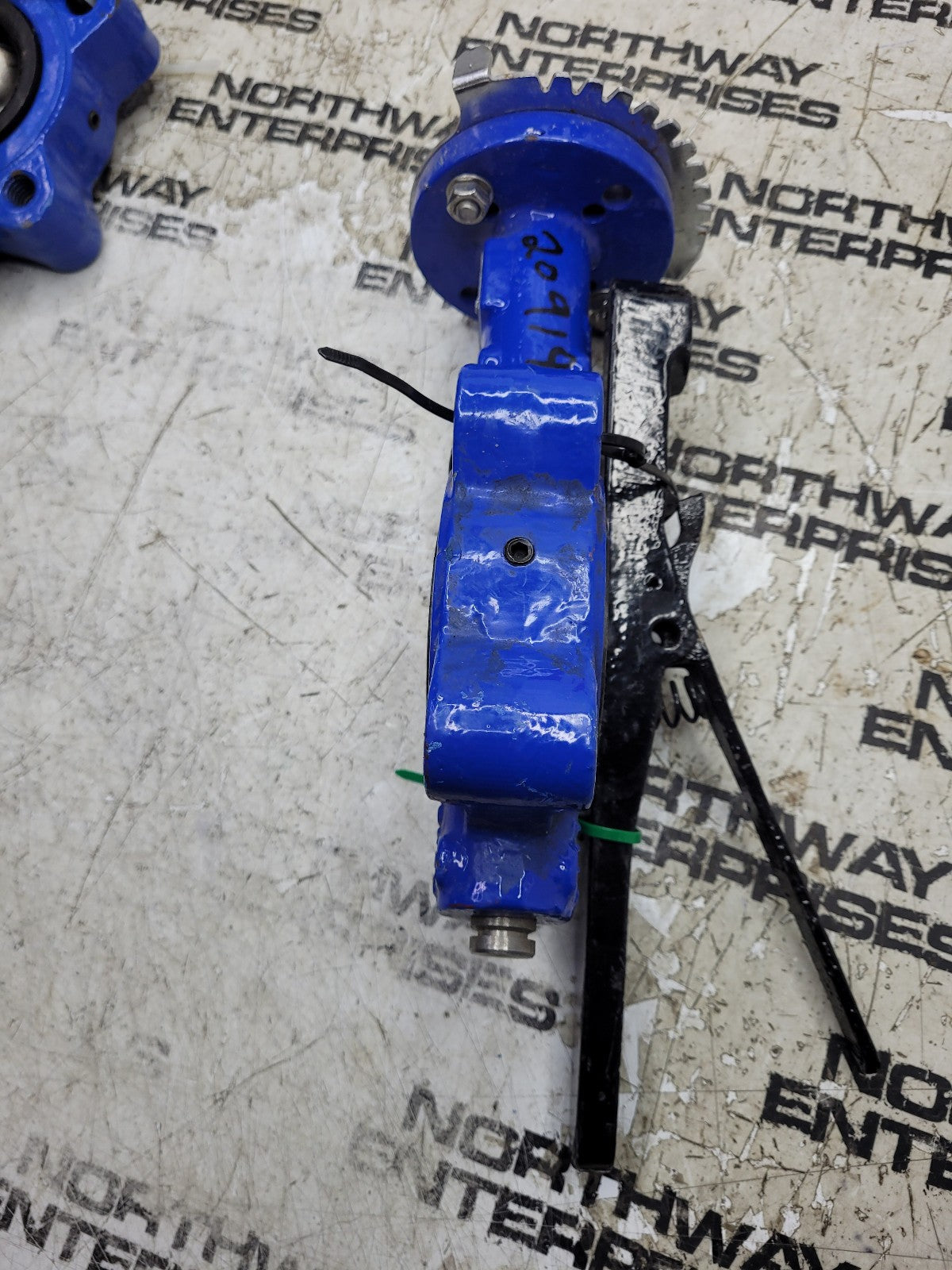 NEW FLOW 02C2245353 DI SS17.4PH CF8M EPDM 285PSIG MANUAL BUTTERFLY VALVE