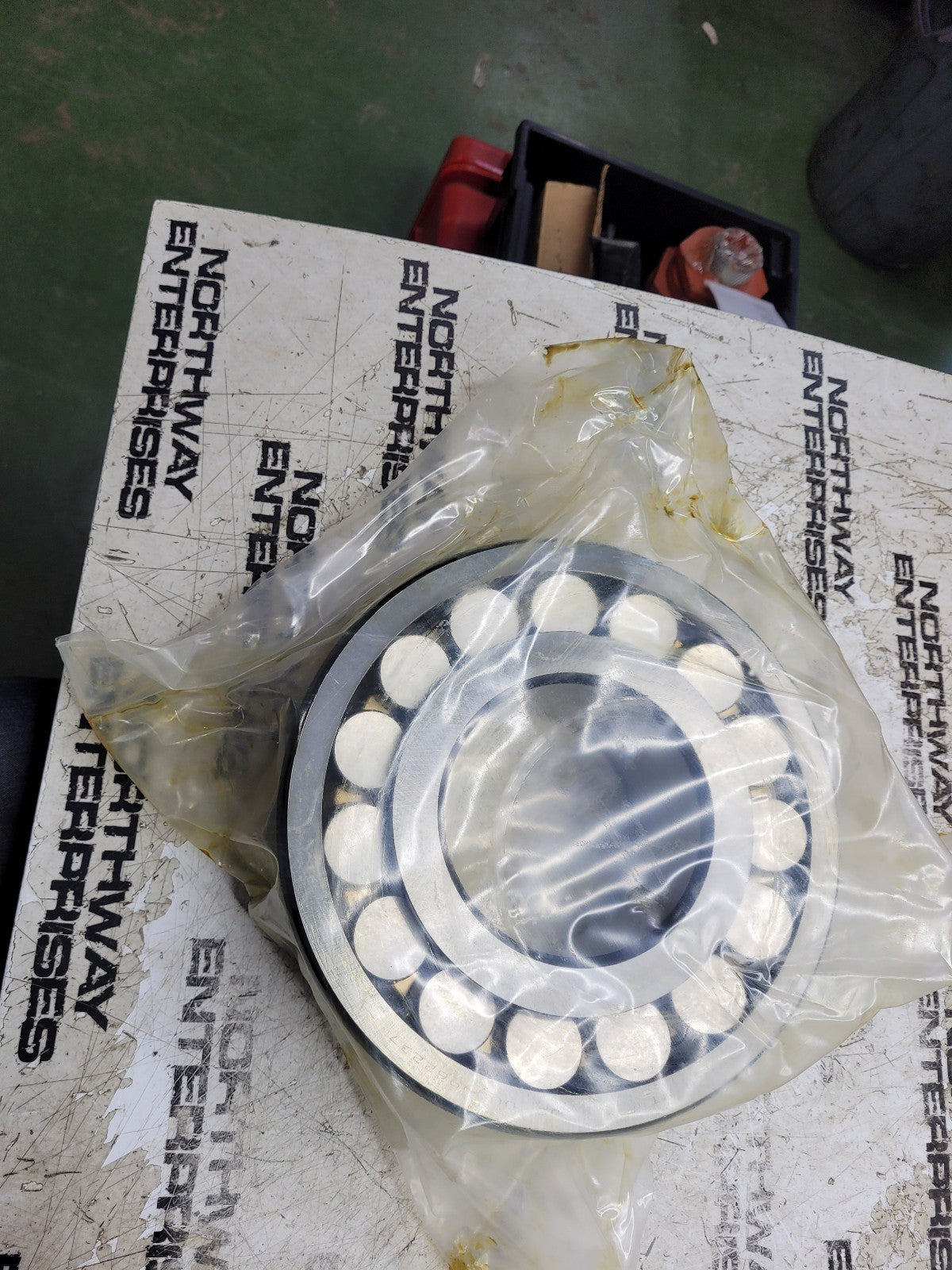 NEW 22322EMW33W800C4 110x240x80mm Timken Spherical Roller Bearing