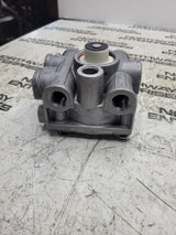 NEW Genuine Bendix R12 Relay Valve 803115