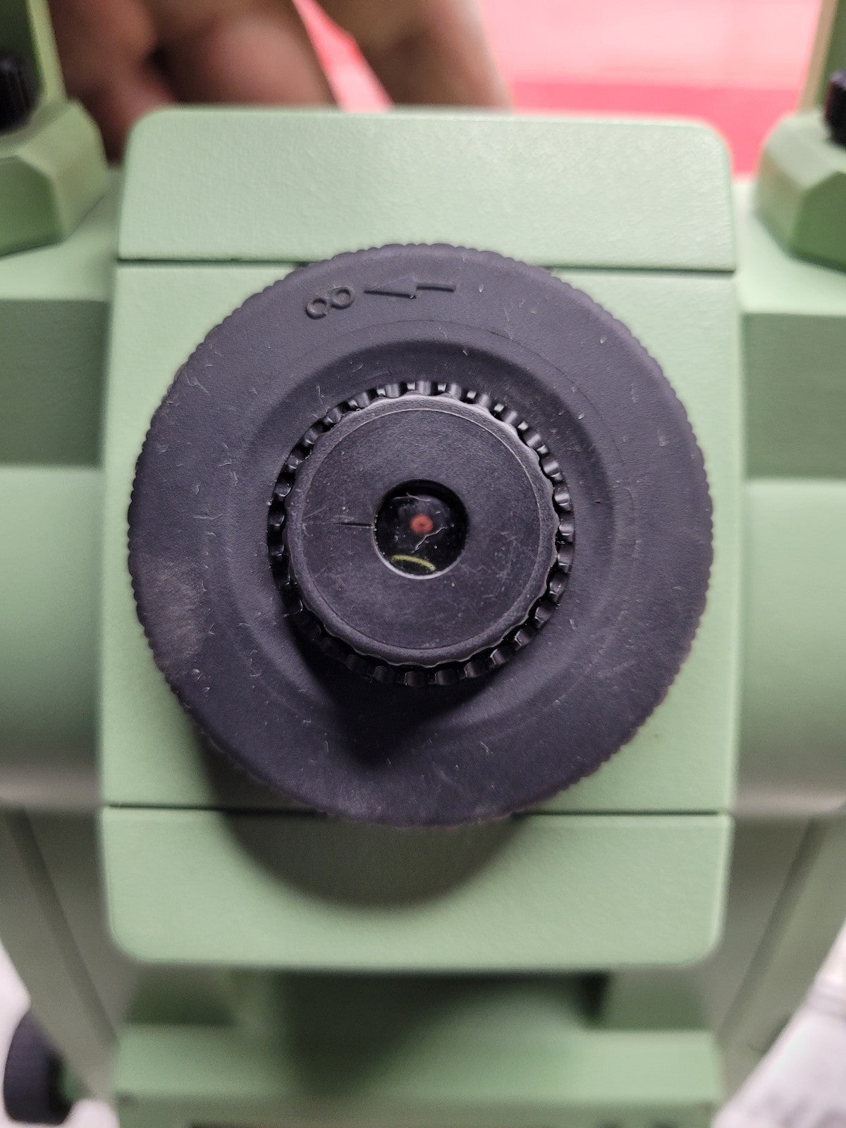 USED TC403 LEICA TOTAL STATION