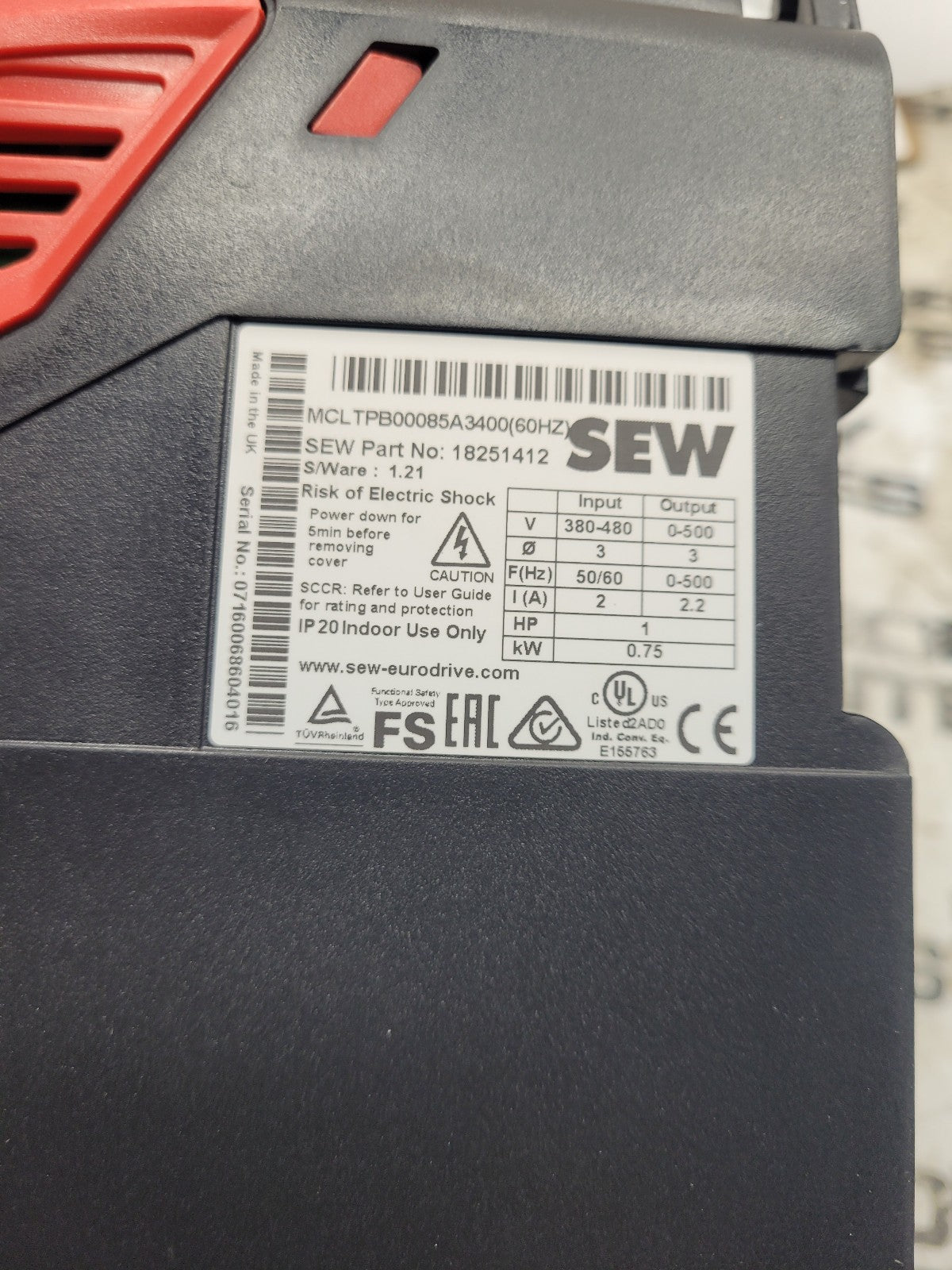 NEW SEW 18251412 MCLTPB00085A3400 MOVITRAC LTP B Drive 0.75kW 60HZ
