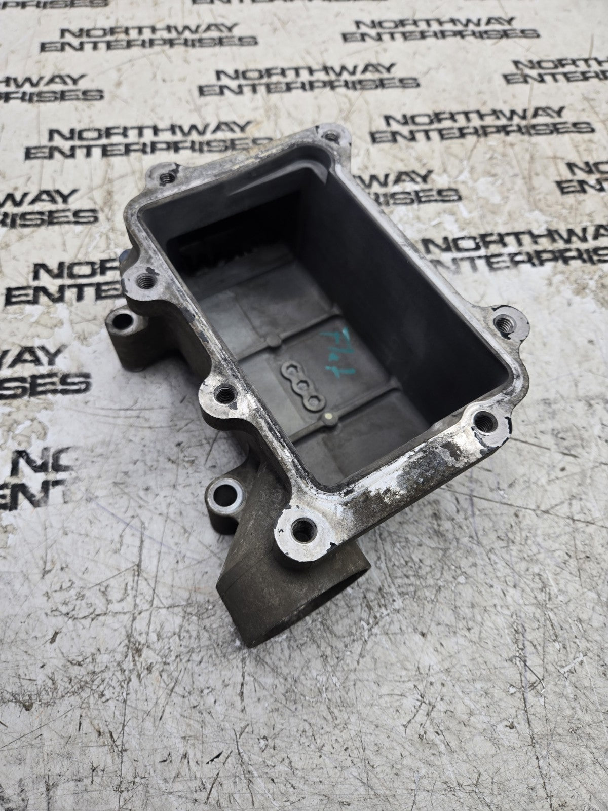 EARLY FLAT GASKET TYPE 98062847 01-10 6.6 DURAMAX Oil Cooler Housing
