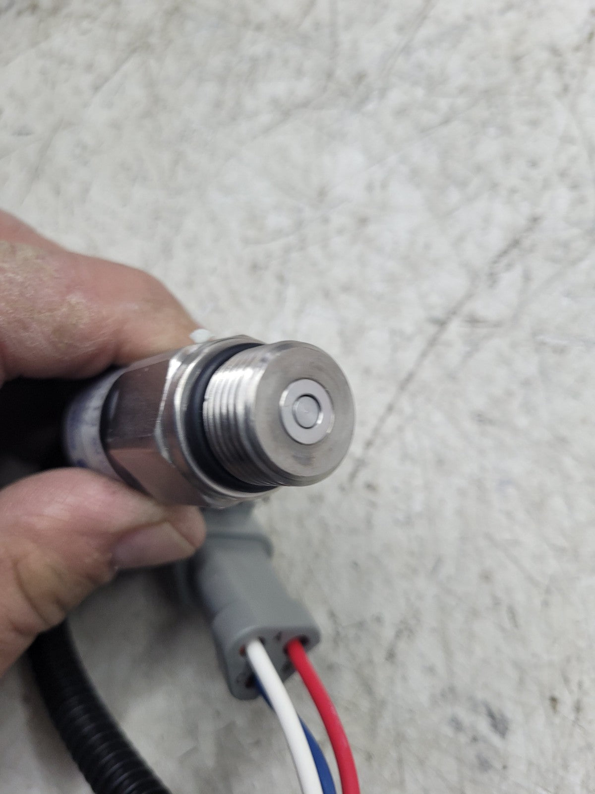 NEW EUCLID PARK BRAKE SWITCH E12586563 12586563