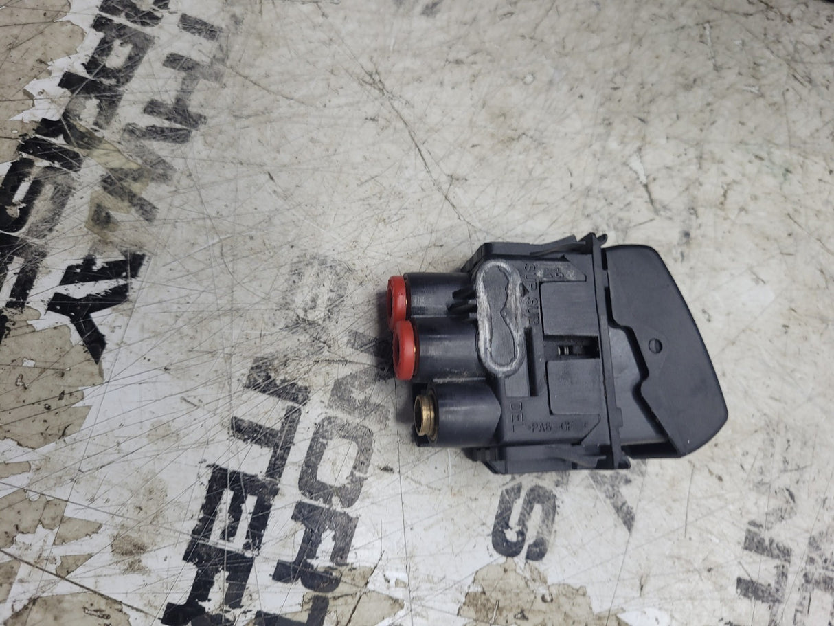 Interaxle Differential Air Valve Switch G90-1131-001