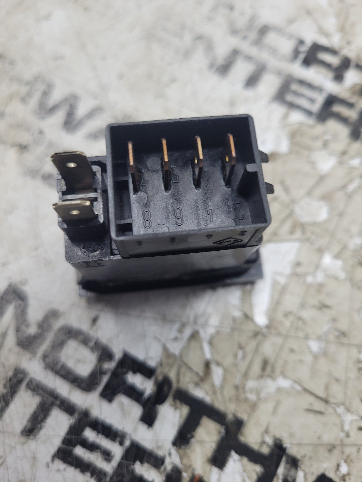 NEW E12587185 12587185 EUCLID SWITCH