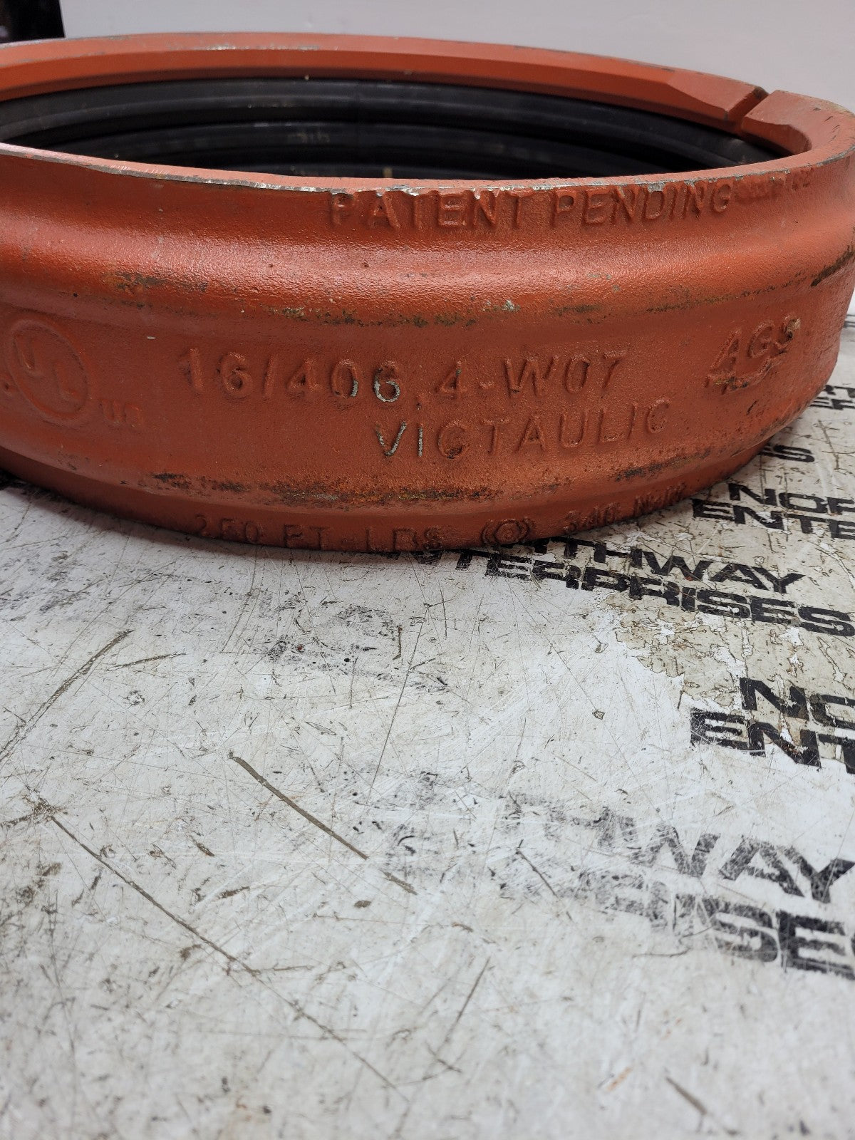 NEW 16/406 4-W07 Rigid Steel Coupling *With Rubber