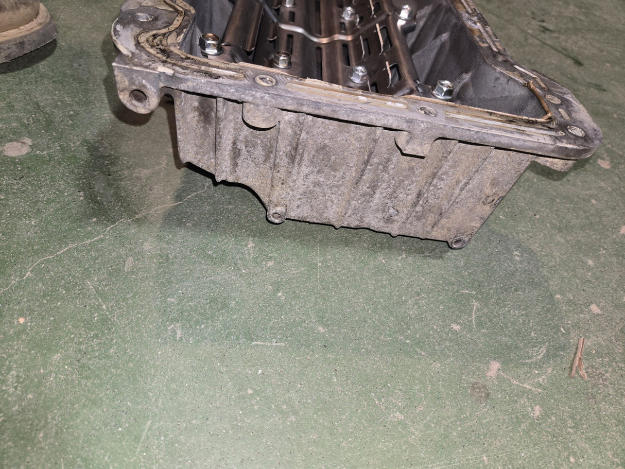 2001-2010 6.6L Duramax Diesel LB7 LLY LBZ LMM Upper Engine Oil Pan 898005231