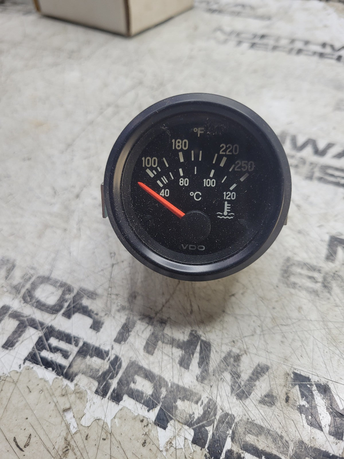 NEW 242436 ALLIED WATER TEMPERATURE GAUGE VDO