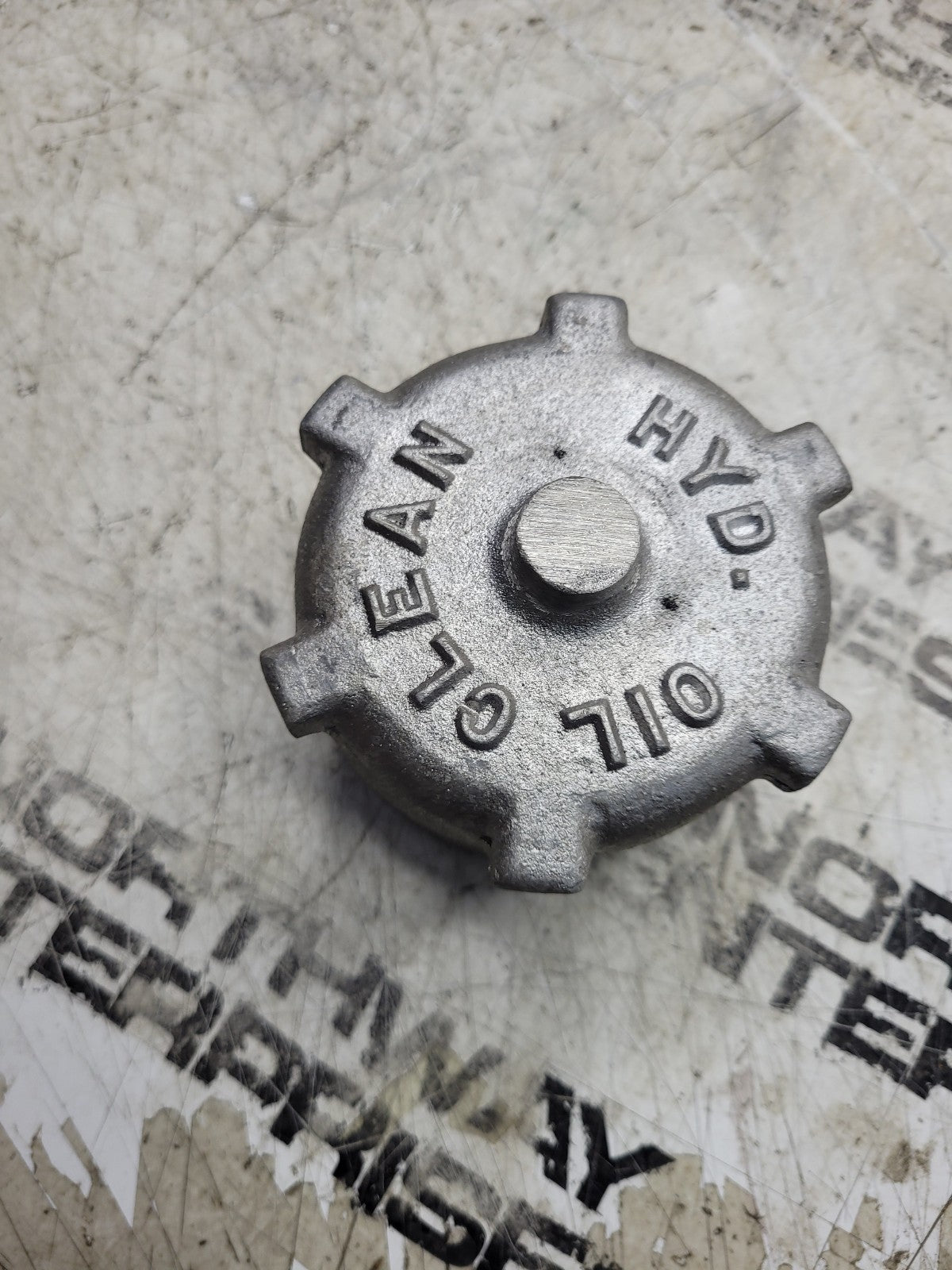 NEW  E9246992 9246992 EUCLID HITACHI HYDRAULIC TANK CAP