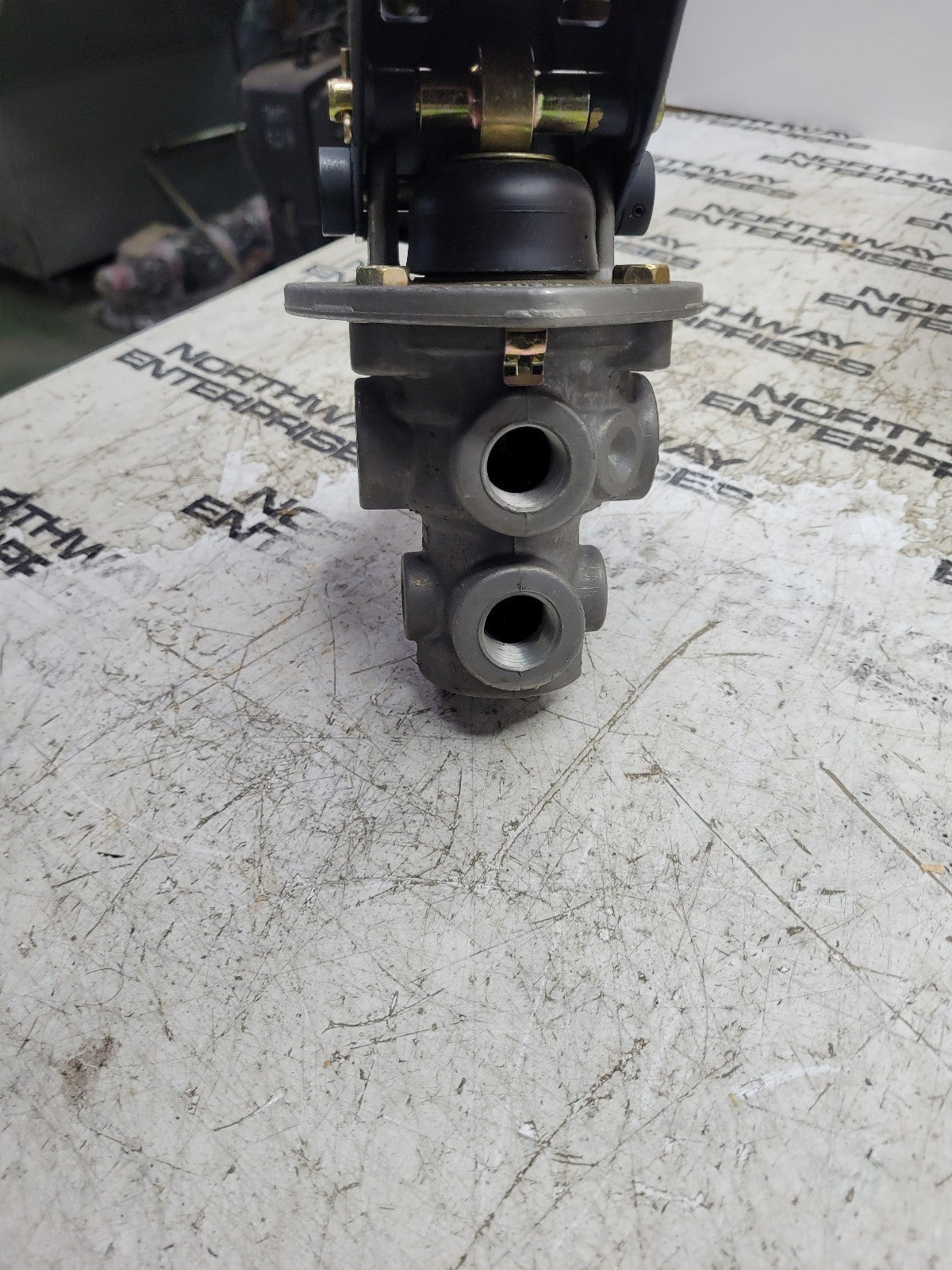 NEW E9197980 9197980 E-2 Foot Brake Valve