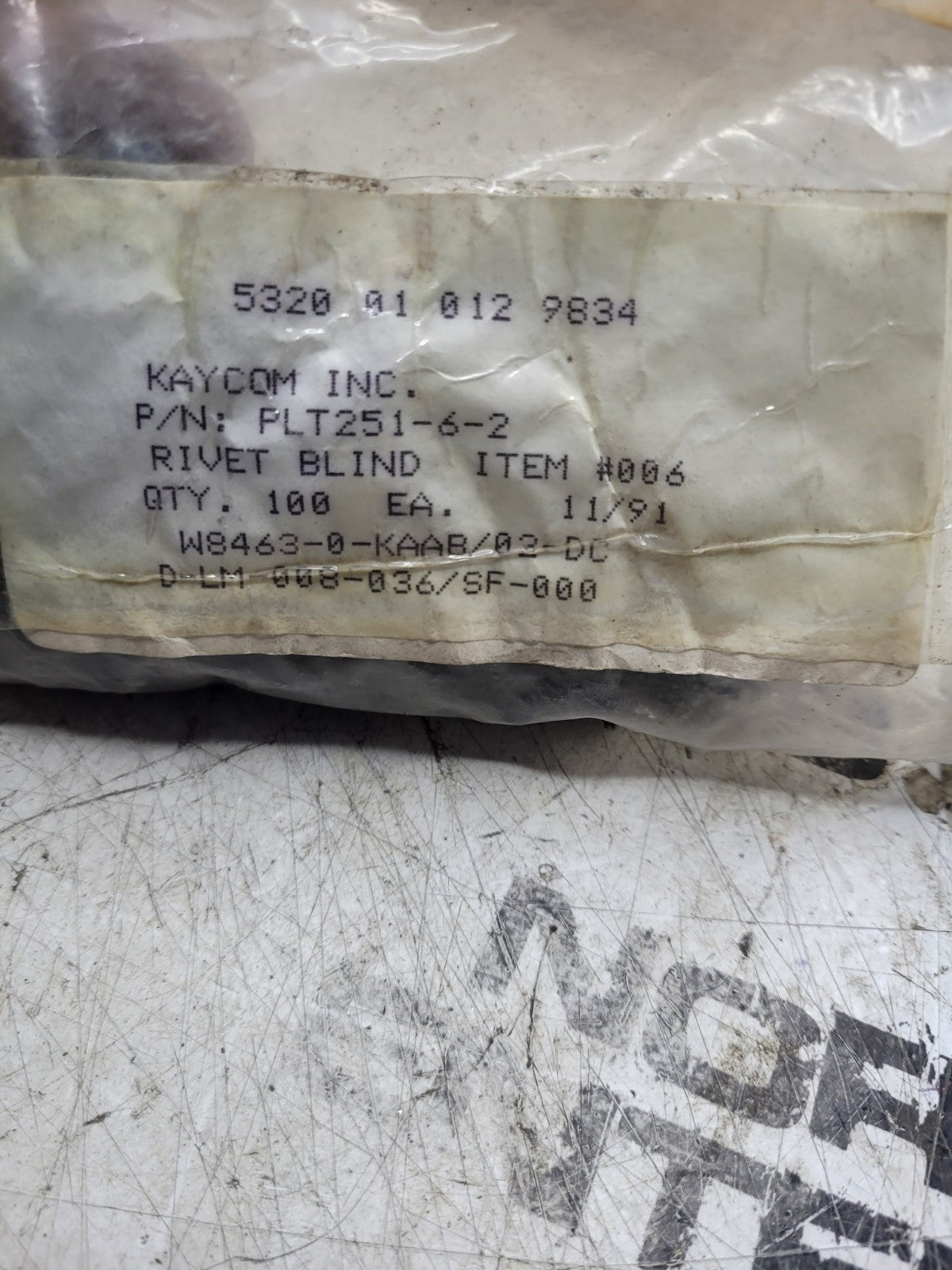 NEW OLD STOCK LOT OF 100PC RIVET 5320-01-012-9834 / PLT251-6-2