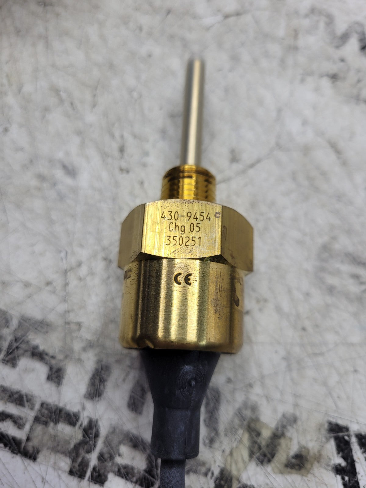 NEW CAT 430-9454 CATERPILLAR COOLANT SENSOR GP 4309454