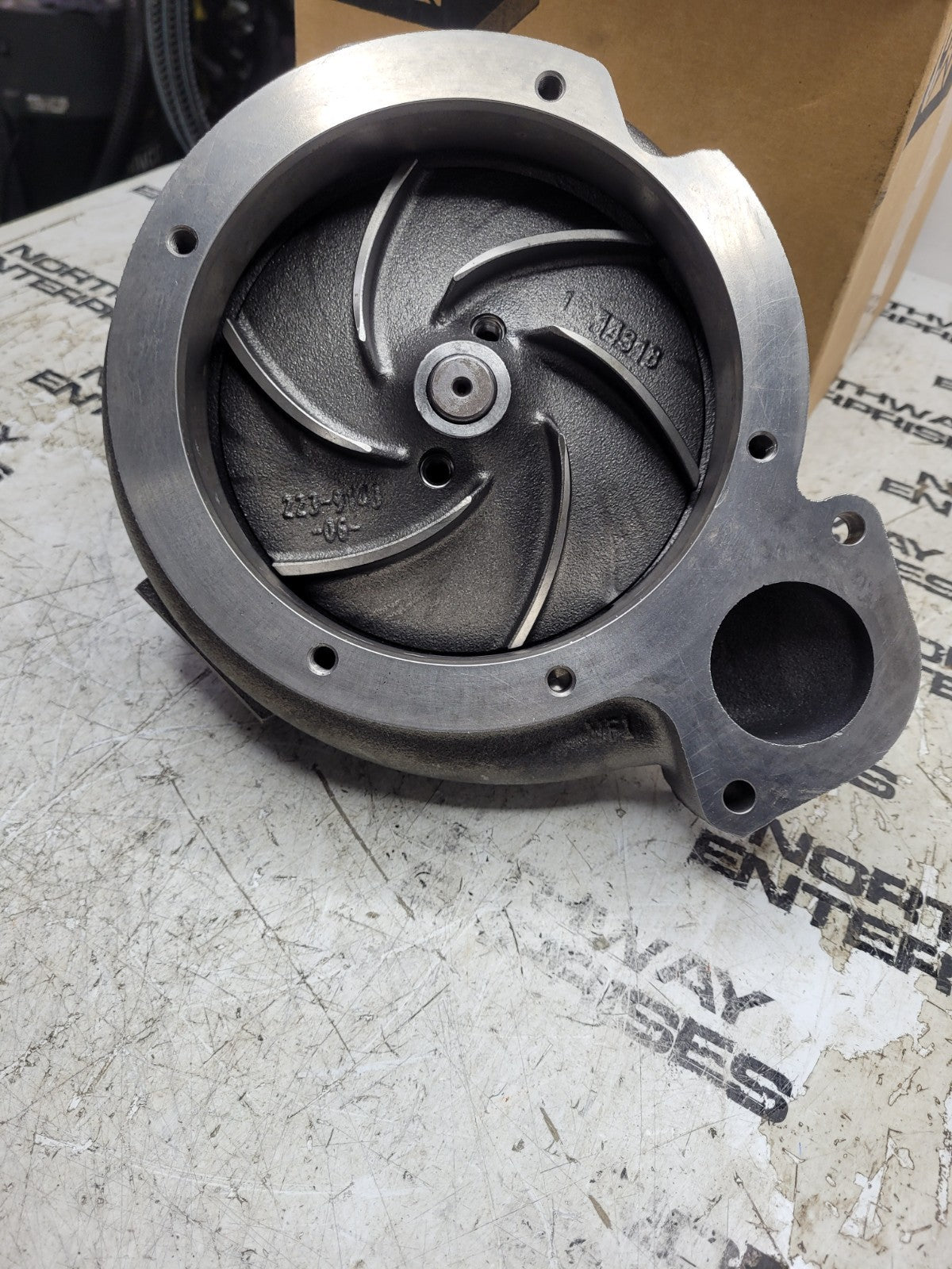 NEW CAT 20R-0951  PUMP GP-WATER  20R0951 WATER PUMP