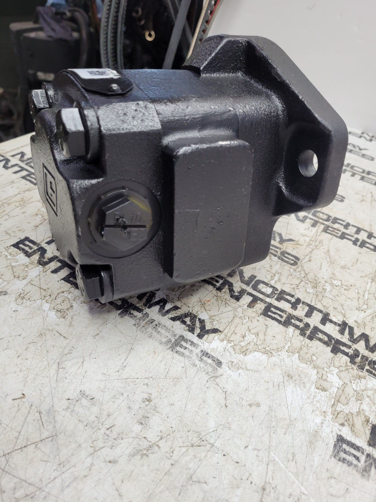NEW 205-9396: 13 Teeth Spline Gear Motor GENUINE CATERPILLAR