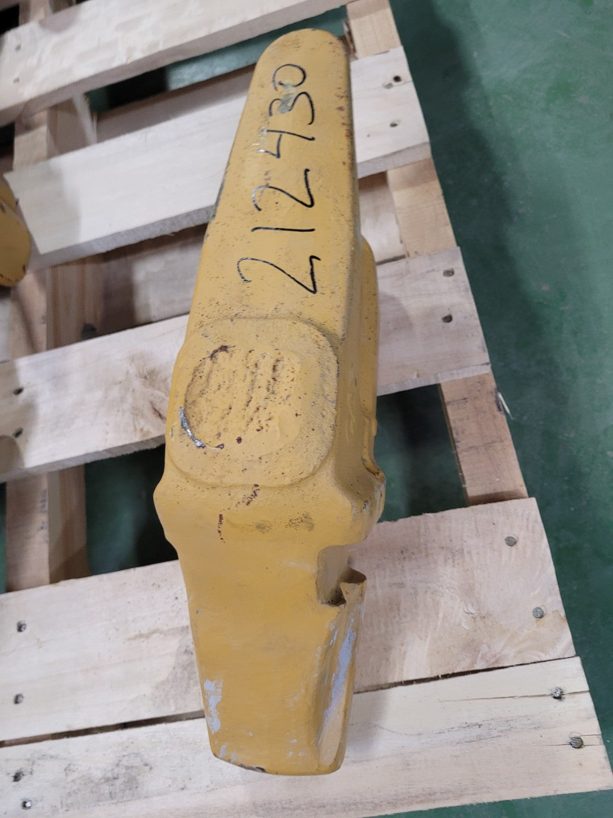 NEW CATERPILLAR BUCKET TOOTH ADAPTER  222-1094 2221094 Weld-On K90 Two Strap