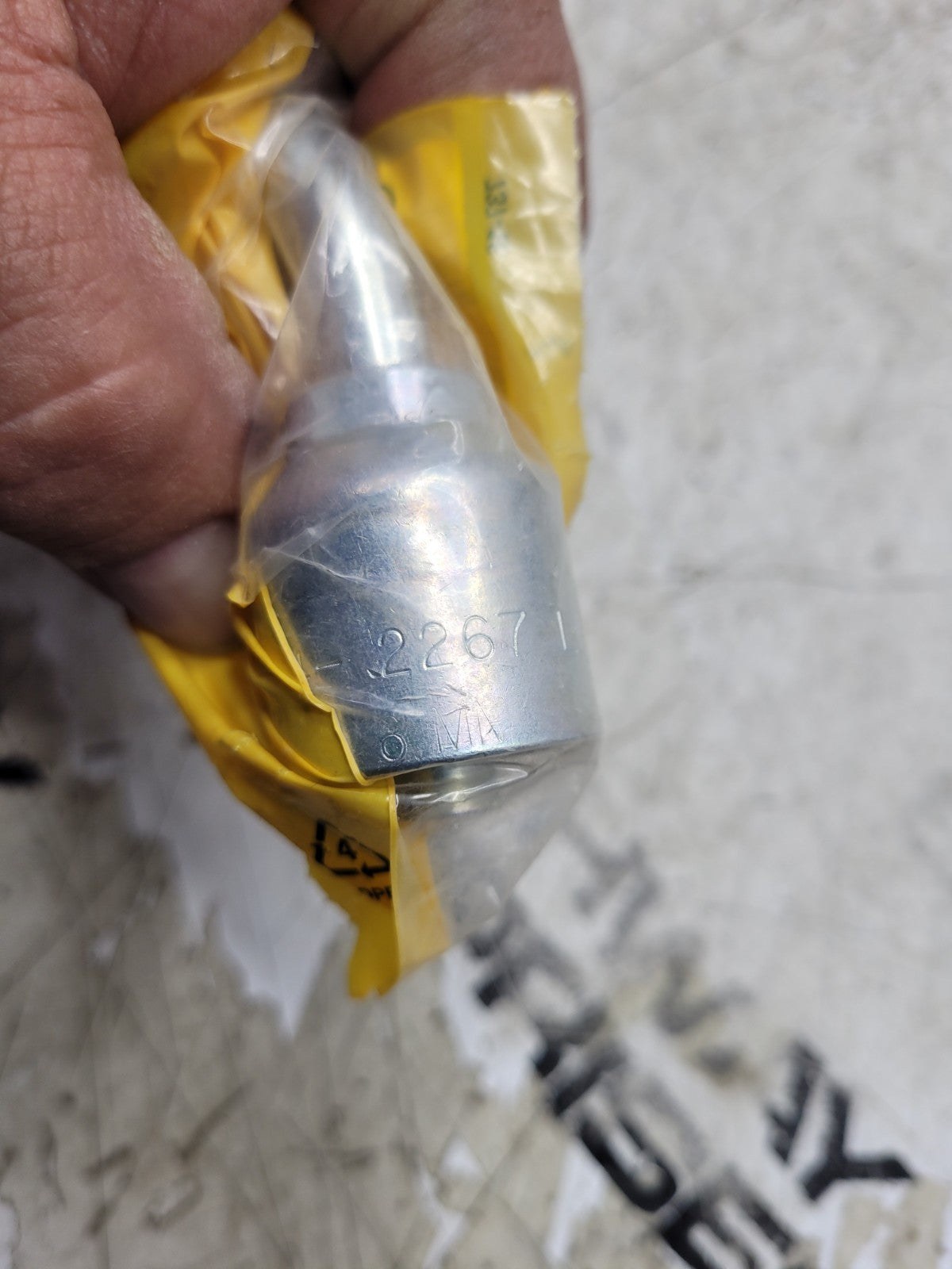 NEW CAT 124-2267 1242267 Hydraulic DIN 45 Degree Female Swivel Fitting M20 X 1.5