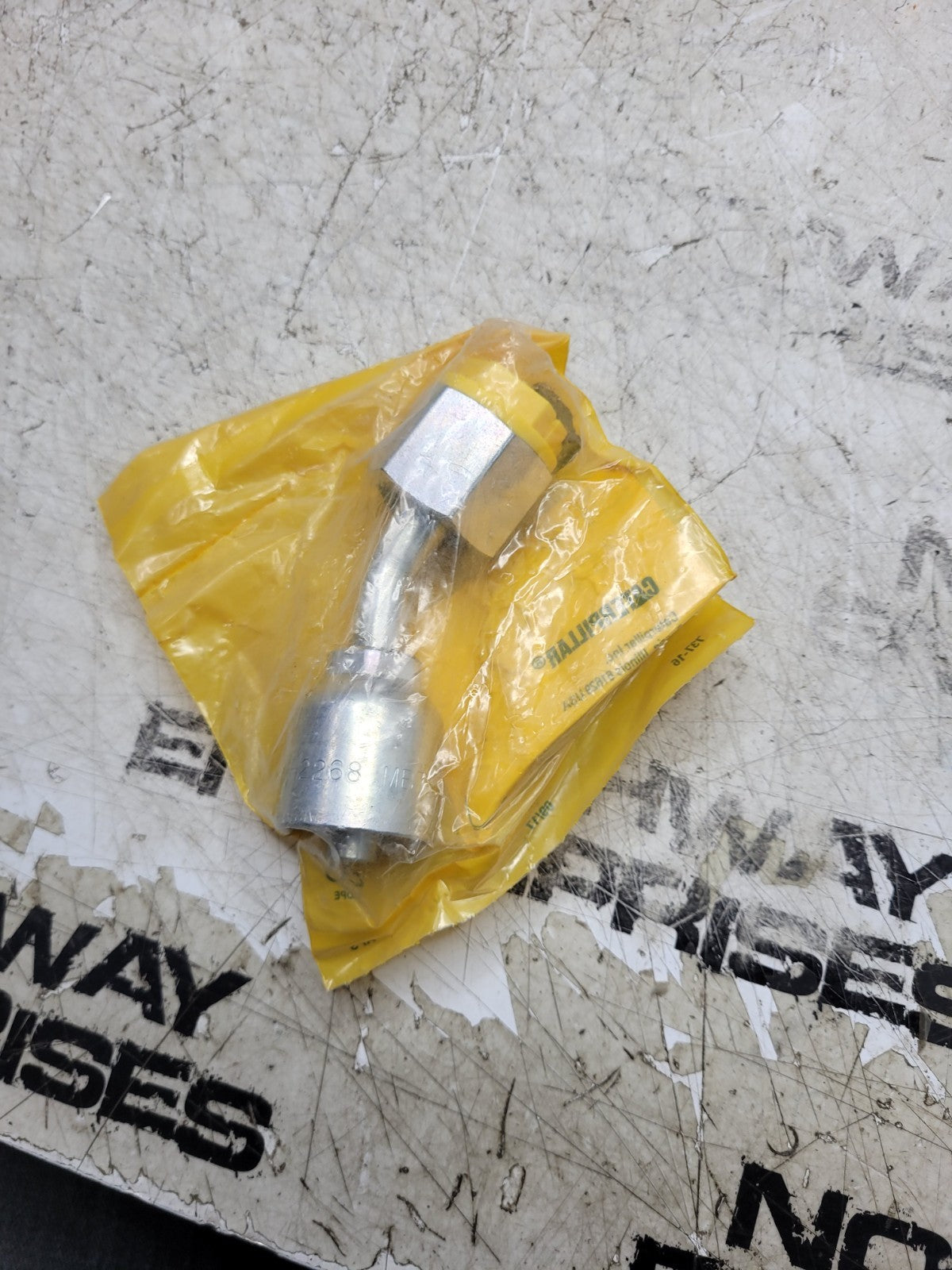 NEW CAT 124-2268 1242268 Hydraulic DIN 45 Degree Female Swivel Fitting M22 X 1.5