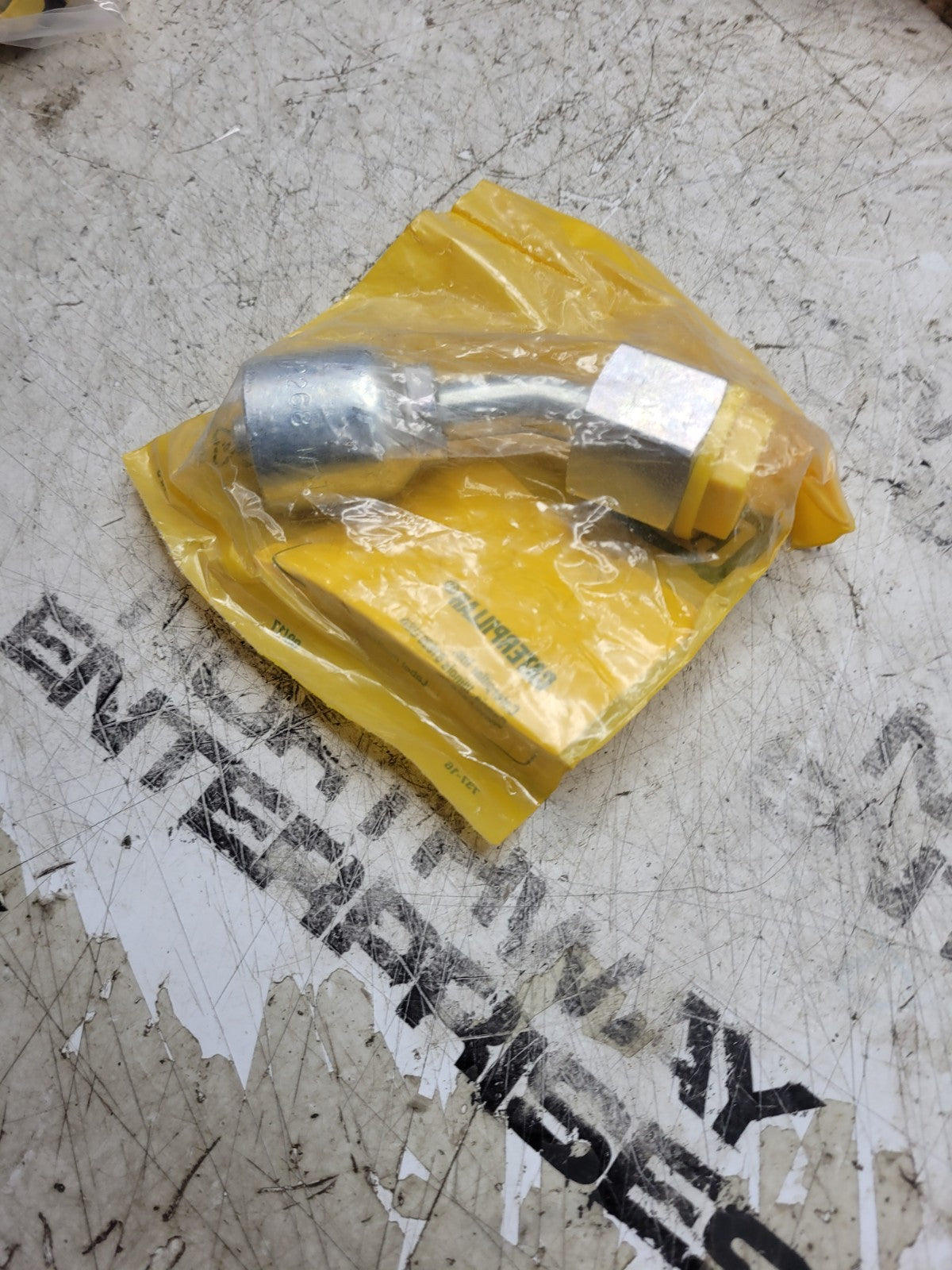 NEW CAT 124-2268 1242268 Hydraulic DIN 45 Degree Female Swivel Fitting M22 X 1.5