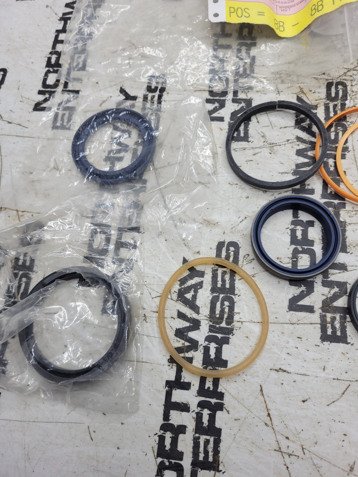 AH153497 OEM JOHN DEERE HYDRAULIC CYLINDER SEAL KIT 450H 450J 544H