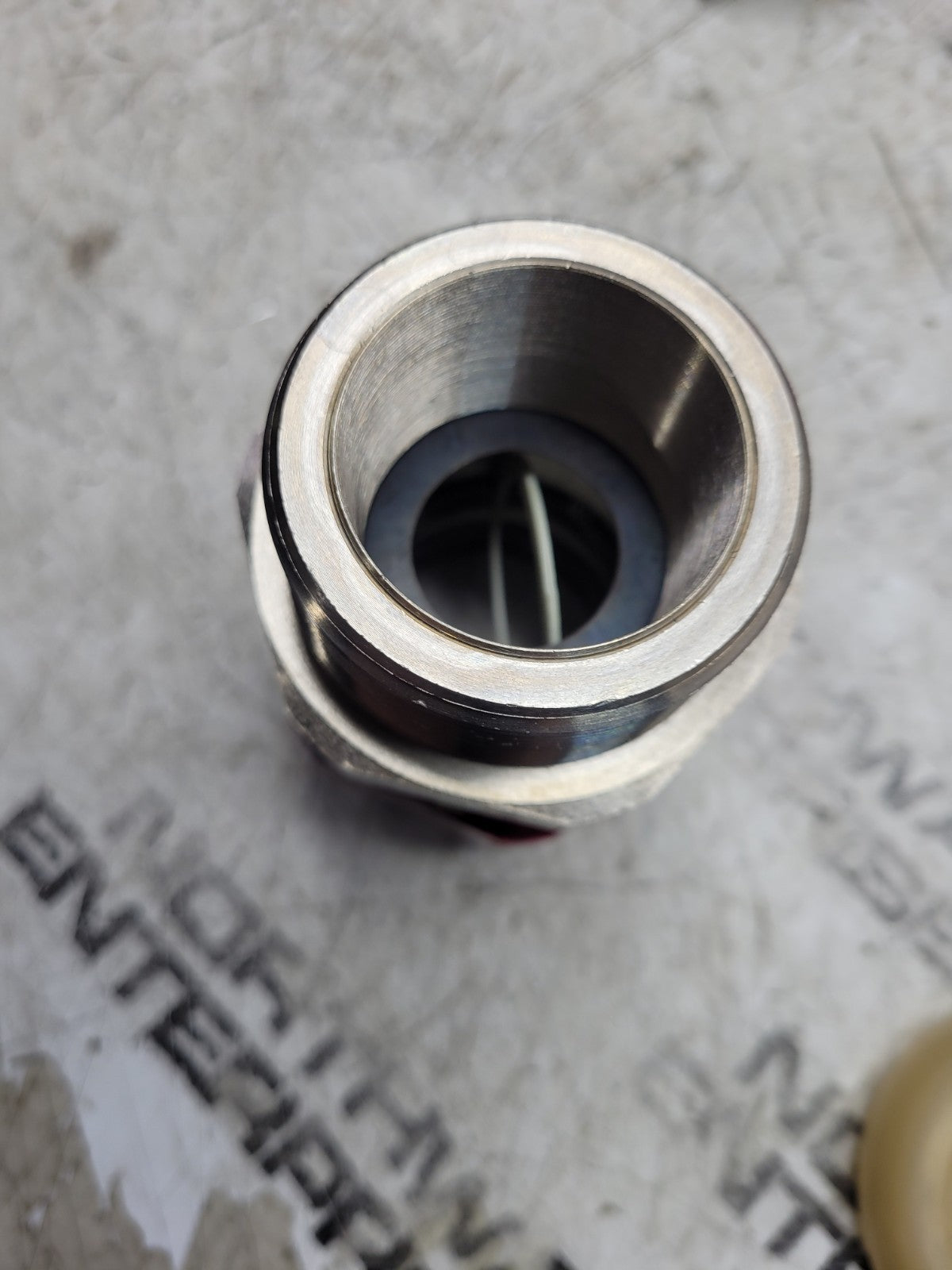 NEW APPLETON CABLE CONNECTOR TYPE TMC2X-200200NB 2" THREAD NICKEL PLATED
