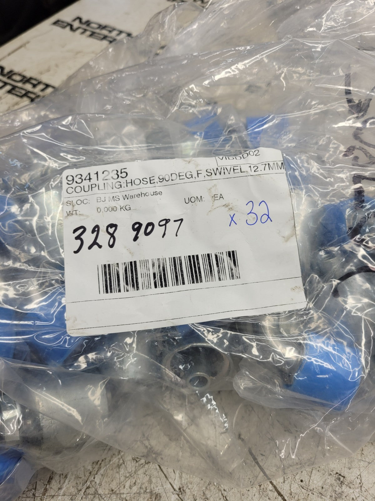 32PC LOT -  328-9097 3289097 #8 FORS X #8 BARB 90° Female Swivel Hydraulic