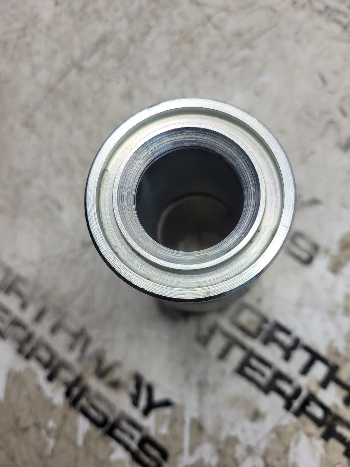 11PC LOT - 221-0511 2210511 #20 CD61 FLANGE 20 BARB Straight Hydraulic Fitting