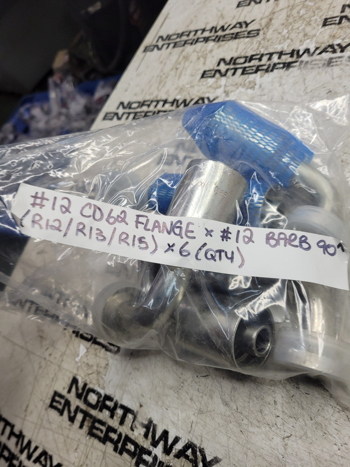 6PC LOT - 432-2101 4322101 #12 CD62 FLANGE X #12 BARB 90 Hydraulic Fitting